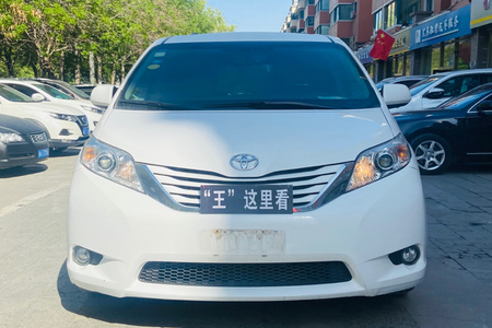 乌鲁木齐二手丰田Sienna 2015款 3.5L 四驱 LE 汽油 美规版