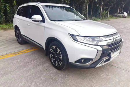 唐山二手三菱欧蓝德 2020款 2.0L CVT 两驱 畅享版 5座